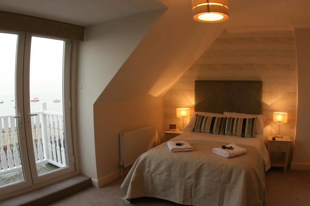 The Beaches Guest House (Adults Only) Southend-on-Sea Extérieur photo